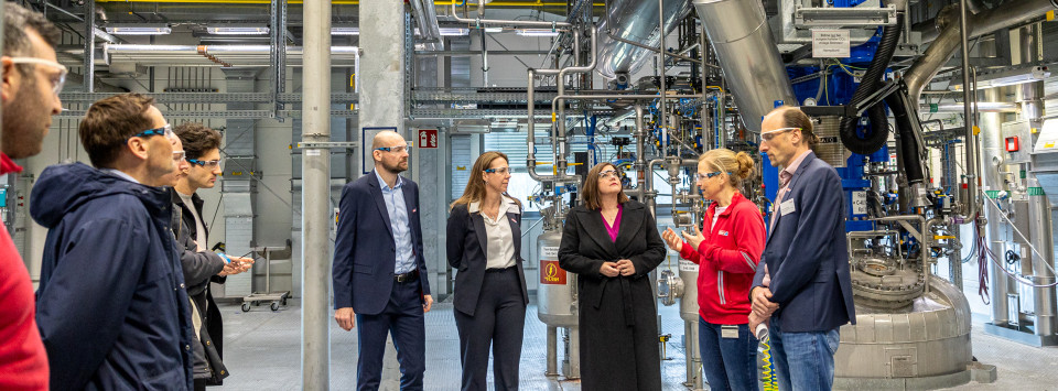 Energie & Management > Unternehmen - Tesa-Werk erhält Wasserstoff-Anschluss