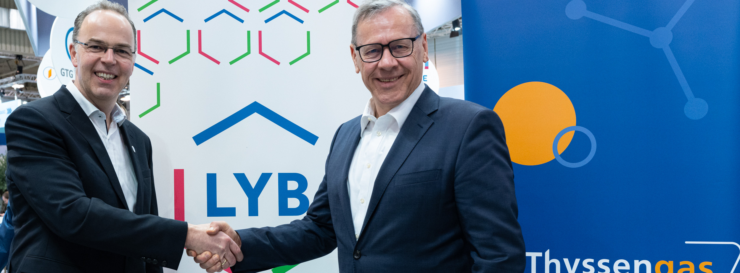 Energie & Management > Wasserstoff - Kunststoff-Hersteller sichert sich Wasserstoff-Anbindung