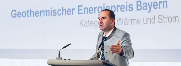 Energie & Management > Geothermie - Aiwanger will einen Masterplan für die Geothermie
