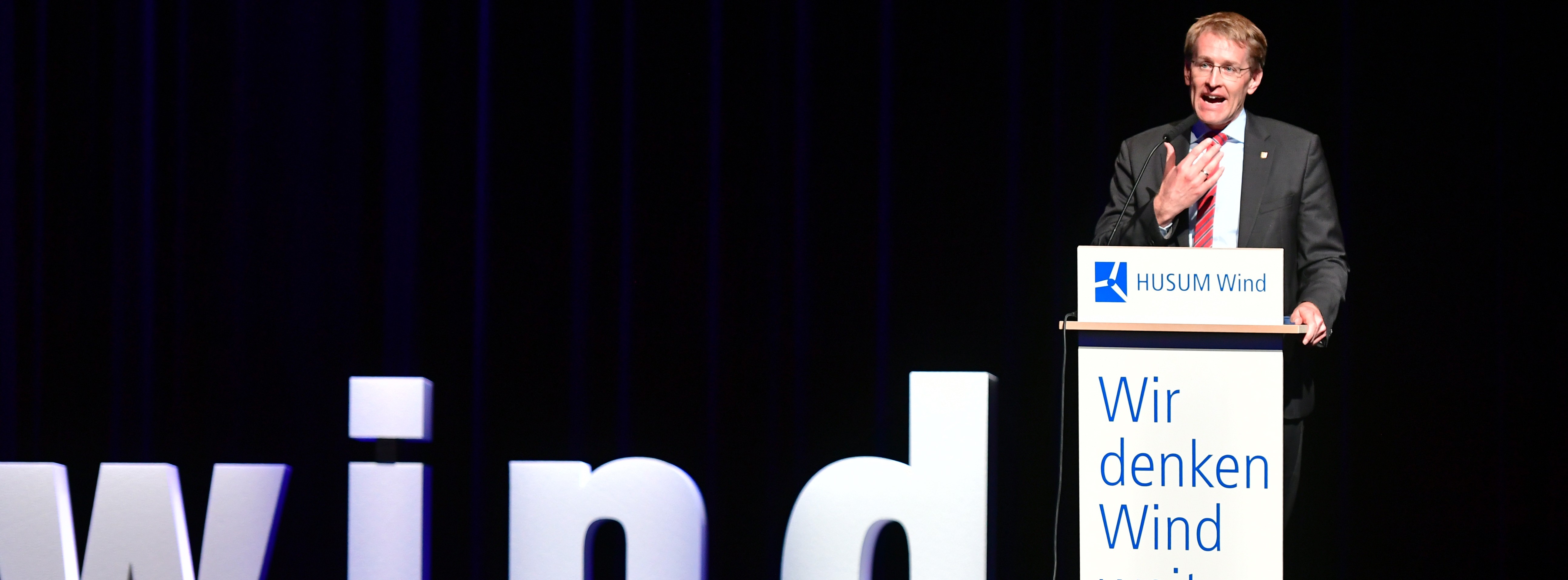 Energie & Management > Windkraft Onshore - Husum Wind - zwischen Hoffen und Bangen 