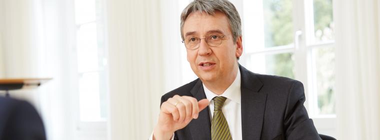 Energie & Management > Politik - Mundt befürchtet Marktmissbrauch durch Engpässe 