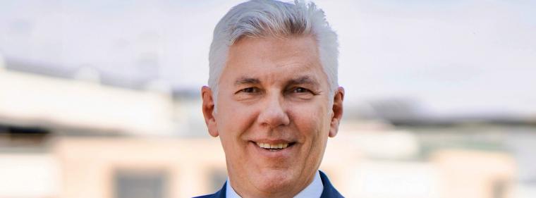 Energie & Management > Personalie - Thomas Mehrer bekommt in Siegen vorzeitig Verlängerung