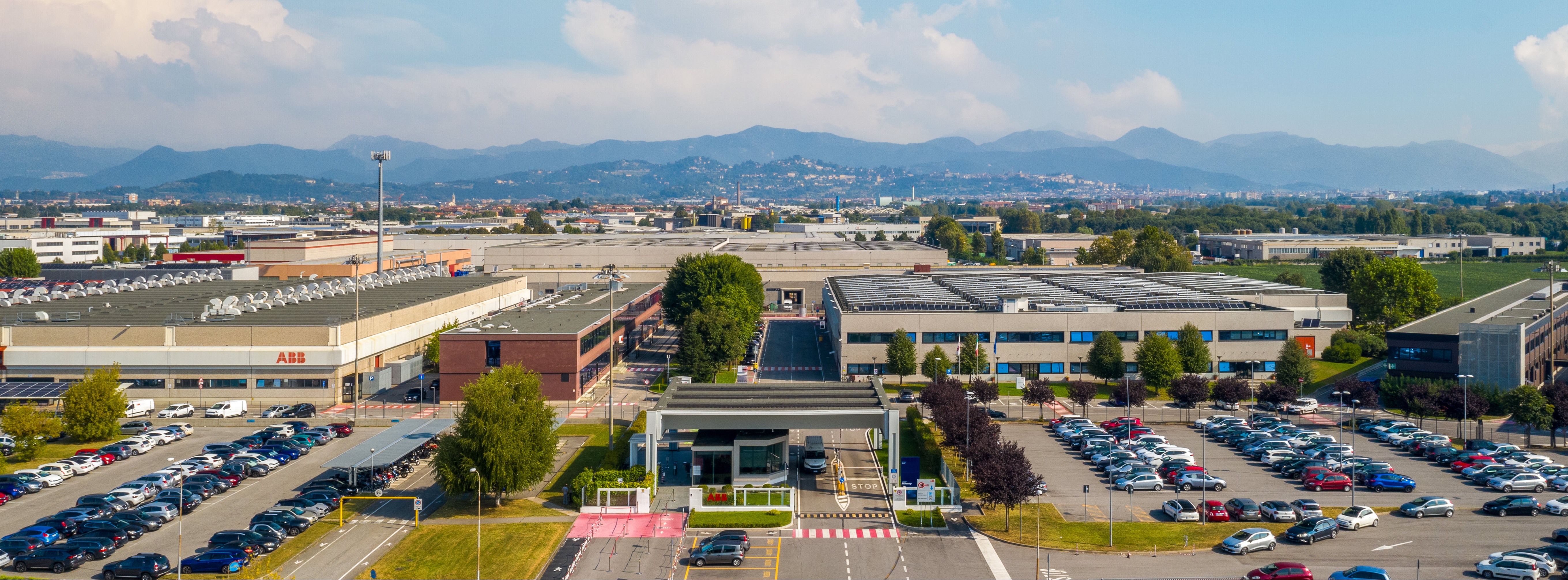 Energie & Management > Strom - ABB investiert in Mittelspannungstechnik