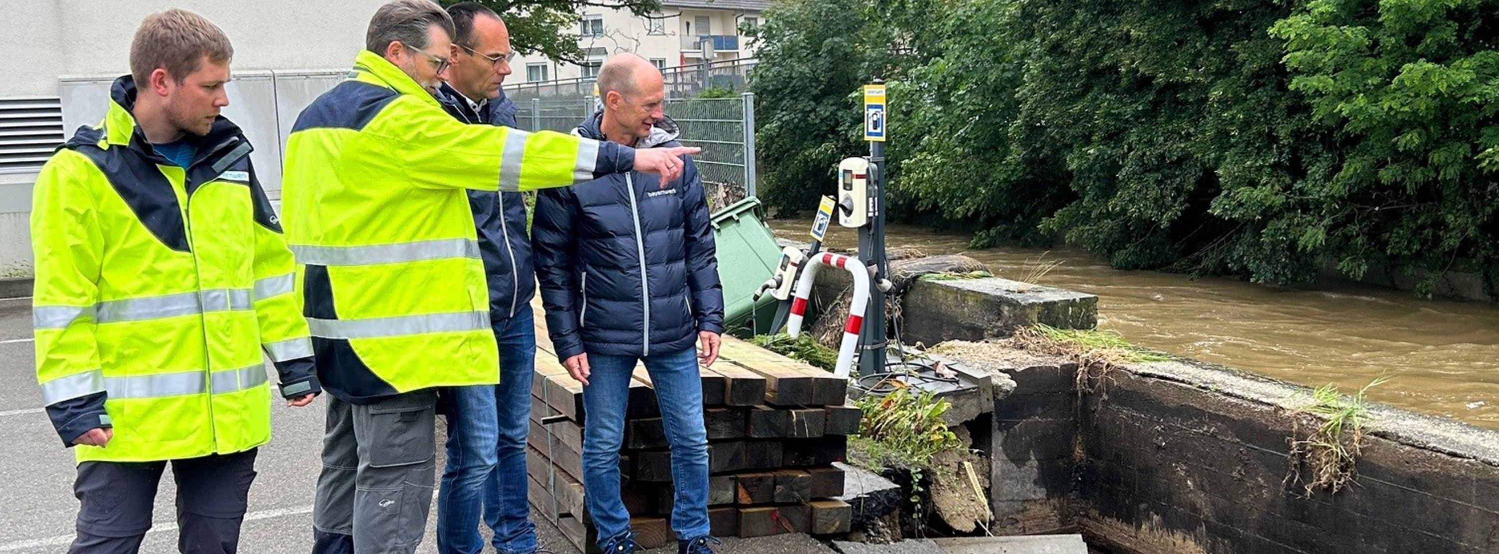 Energie & Management > Stromnetz - Lage in Hochwassergebieten stabilisiert sich langsam