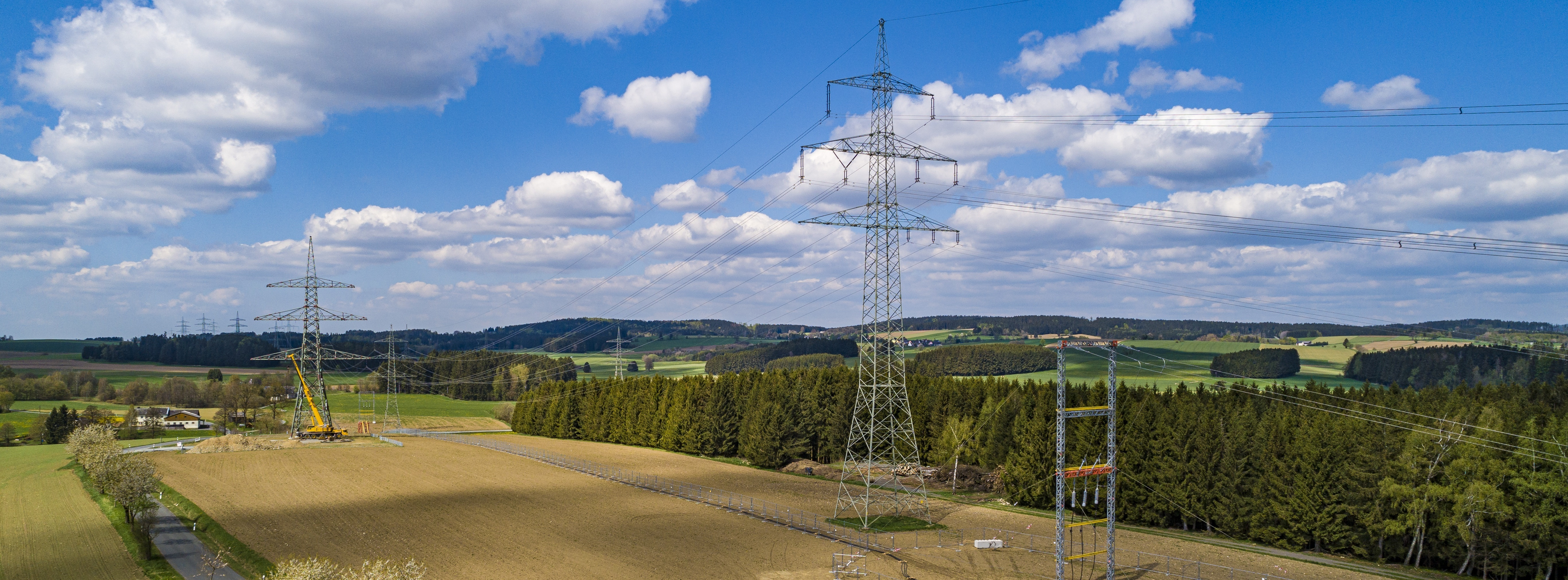 Energie & Management > Stromnetz - Tennet steigert Netzinvestitionen im ersten Halbjahr