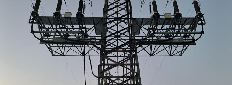 Energie & Management > Stromnetz - Nach Brandanschlag: Haushaltskunden haben wieder Strom