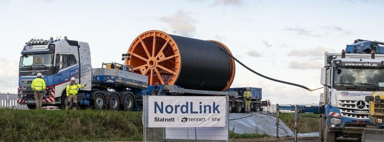 Energie & Management > Stromnetz - Amprion stellt Trasse für Korridor B vor