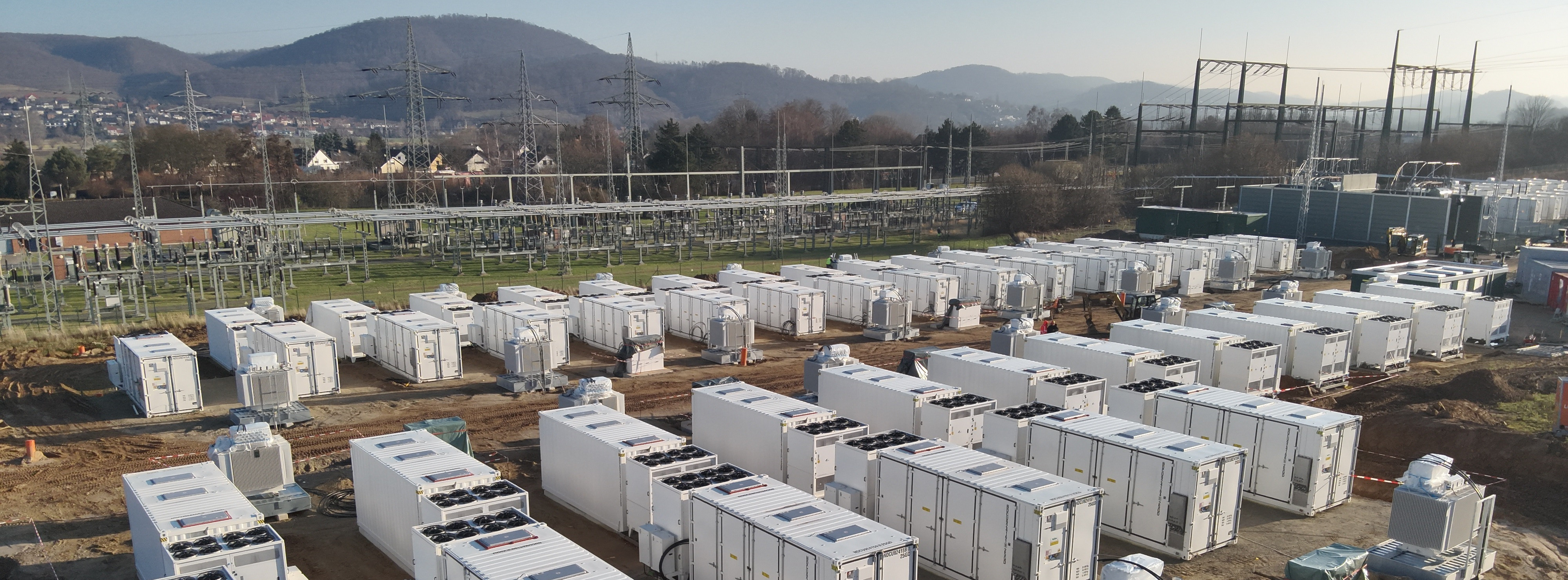 Energie & Management > Batteriespeicher - Baywa Re übernimmt Speicherbetrieb in Alfeld