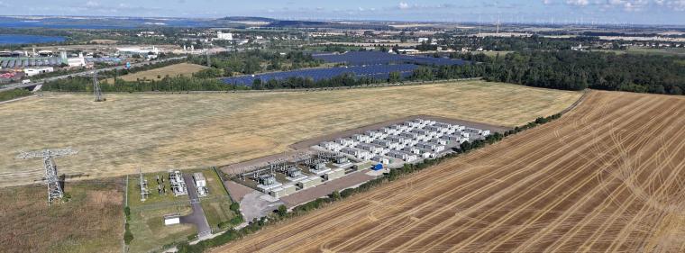 Energie & Management > Stromspeicher - Größter Batteriespeicher Deutschlands geht in Betrieb