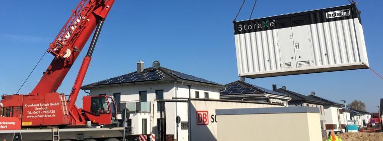 Energie & Management > Stromspeicher - Quartierspeicher für die Solar-Siedlung