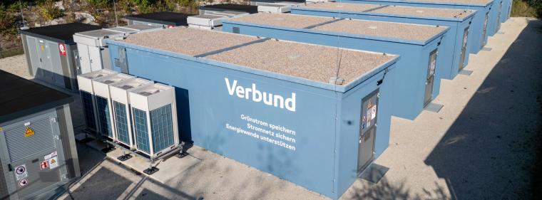Energie & Management > Stromspeicher - Verbund gibt Auftrag für neue Großspeicher
