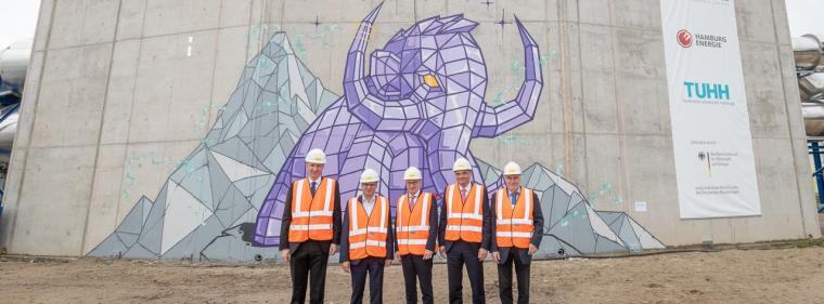 Energie & Management > Wärmespeicher - Hamburger Wärmespeicher am Netz