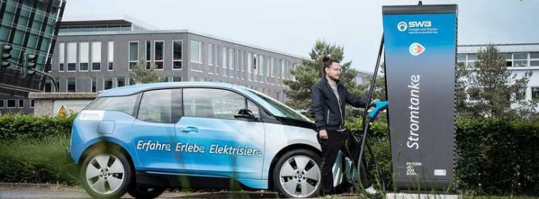 Energie & Management > Elektrofahrzeuge - Weniger staatliche Regulierung bei E-Ladesäulen gefordert