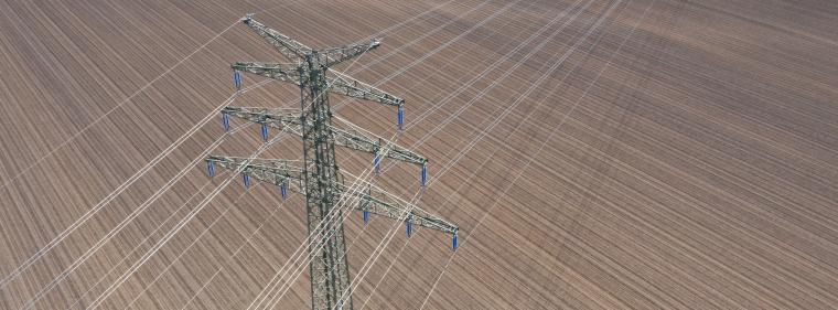 Energie & Management > Stromnetz - Avacon ertüchtigt Hochspannungsleitung für Energiewende