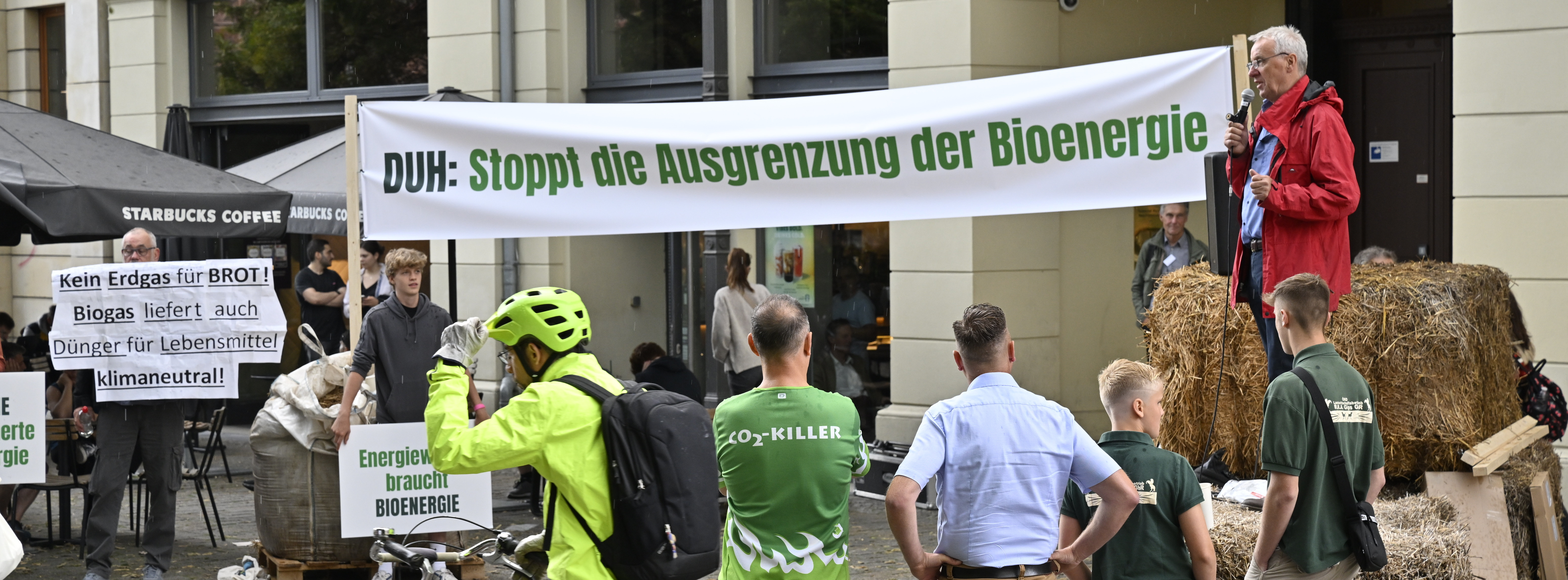 Energie & Management > Biomasse - Erneuerbaren-Pioniere demonstrieren vor Umwelthilfe-Sommerfest