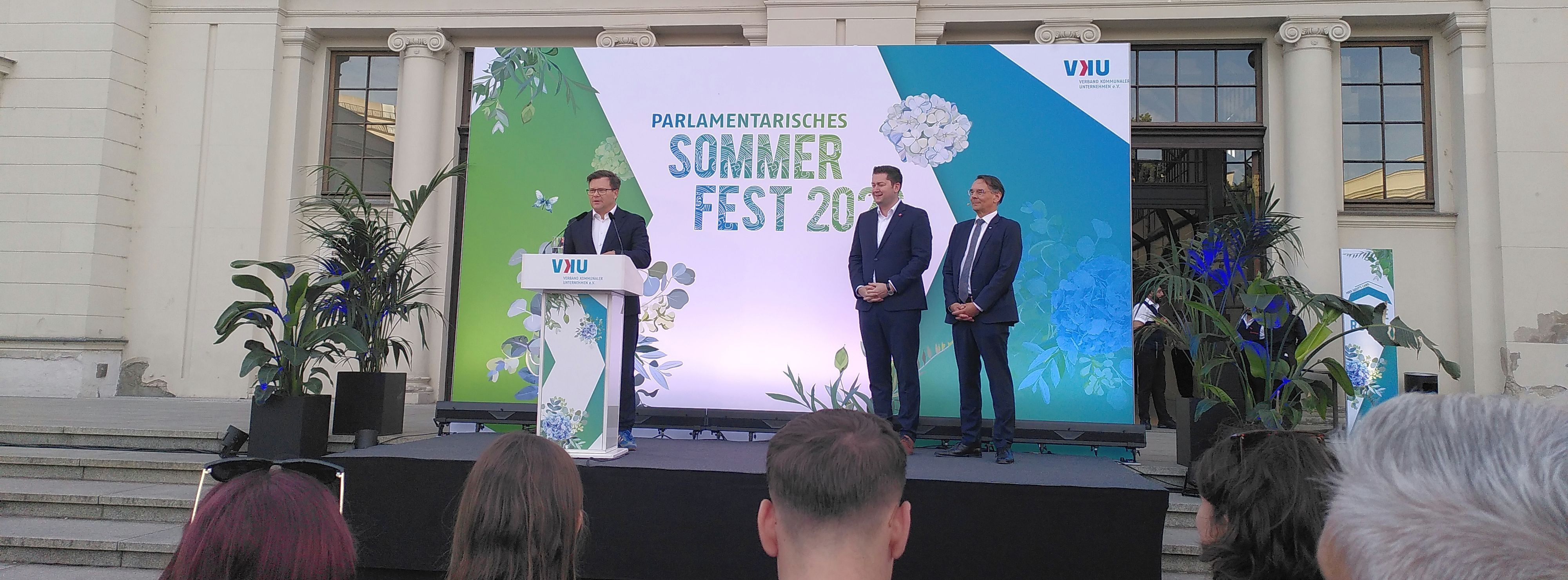 Energie & Management > Veranstaltung - Umweltminister will Kommunalwirtschaft unterstützen