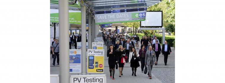 Energie & Management > Intersolar  - Batteriesystem für Ladestationen 