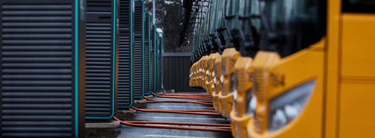 Energie & Management > Wirtschaft - Energieriese bündelt Elektrolaster-Geschäft