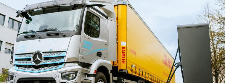 Energie & Management > Elektrofahrzeuge - Elektrische Sattelzugmaschine im Praxistest bei DHL