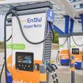 Energie & Management > Elektromobilität - EnBW schickt KI an die Hotline für E-Auto-Fahrer