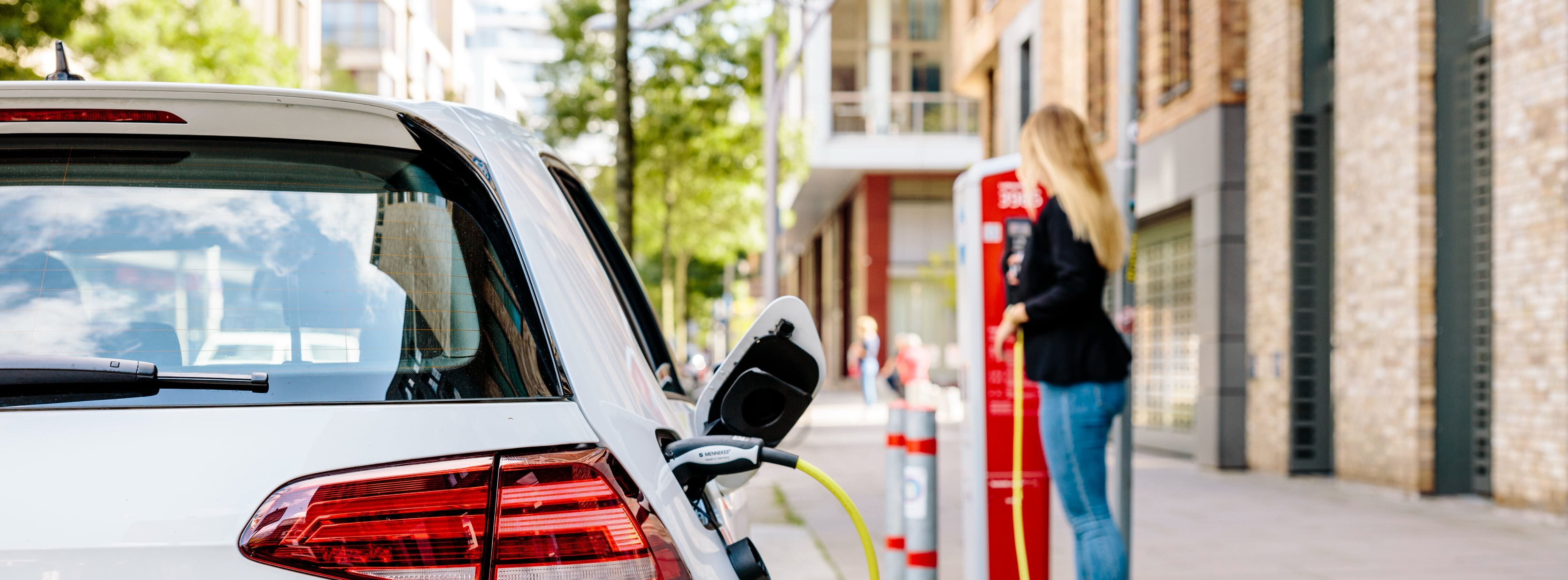 Energie & Management > Mobilität - Hamburg sieht sich beim Ausbau öffentlicher Ladepunkte an der Spitze