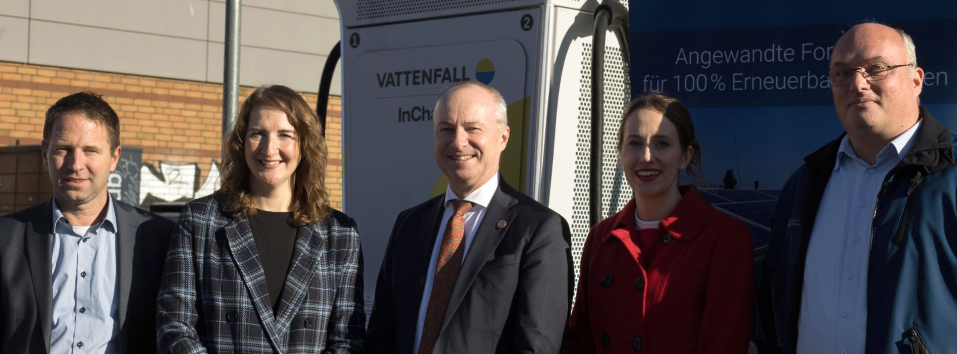 Energie & Management > Elektromobilität - Jetzt tindern Stromversorger, Supermärkte und E-Flottenbetreiber