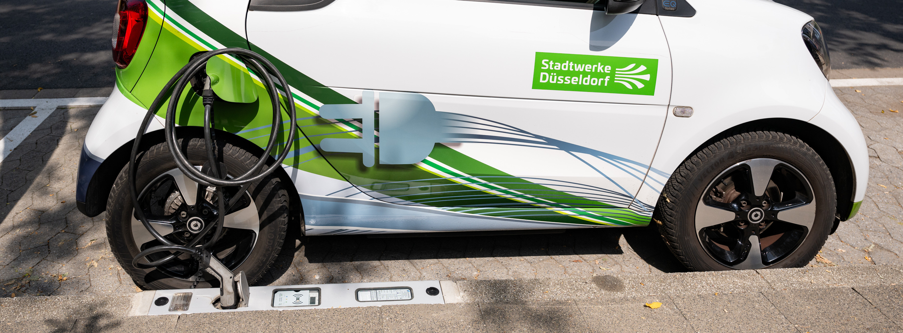 Energie & Management > Elektromobilität - Ladebordsteine in der Praxis bewährt