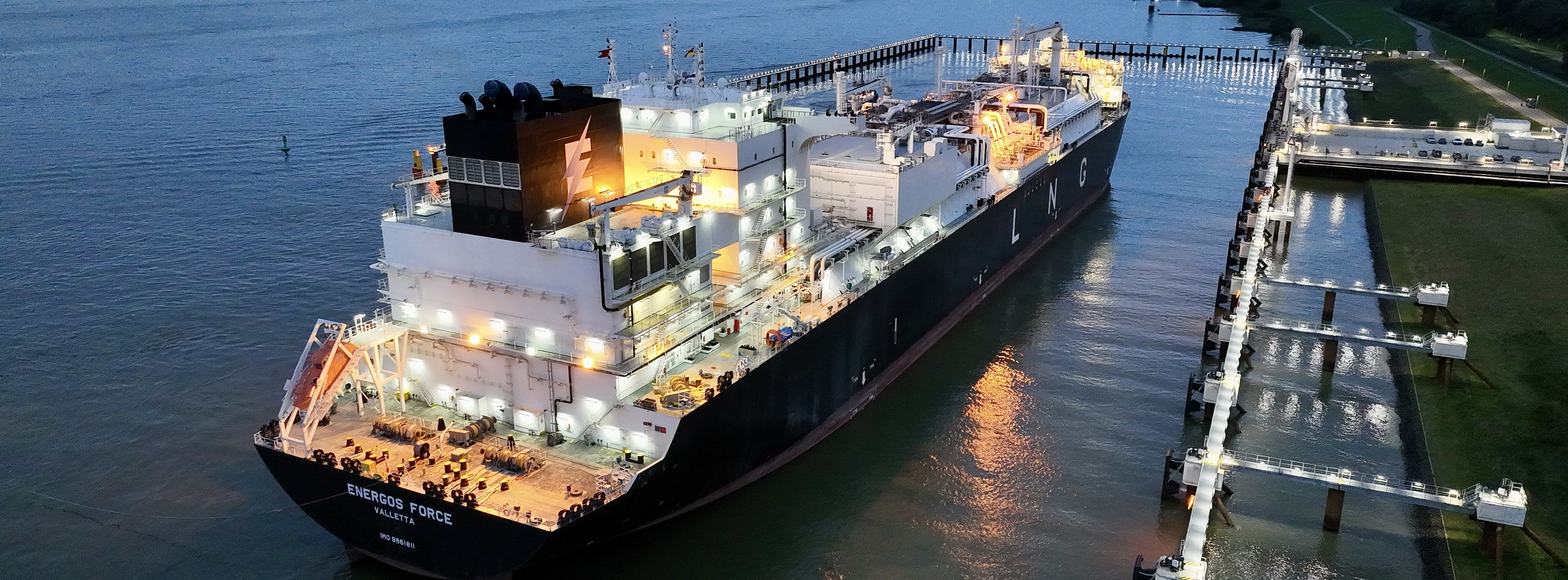 Energie & Management > Gas - &bdquo;Energos Force&ldquo; dockt in Stade an