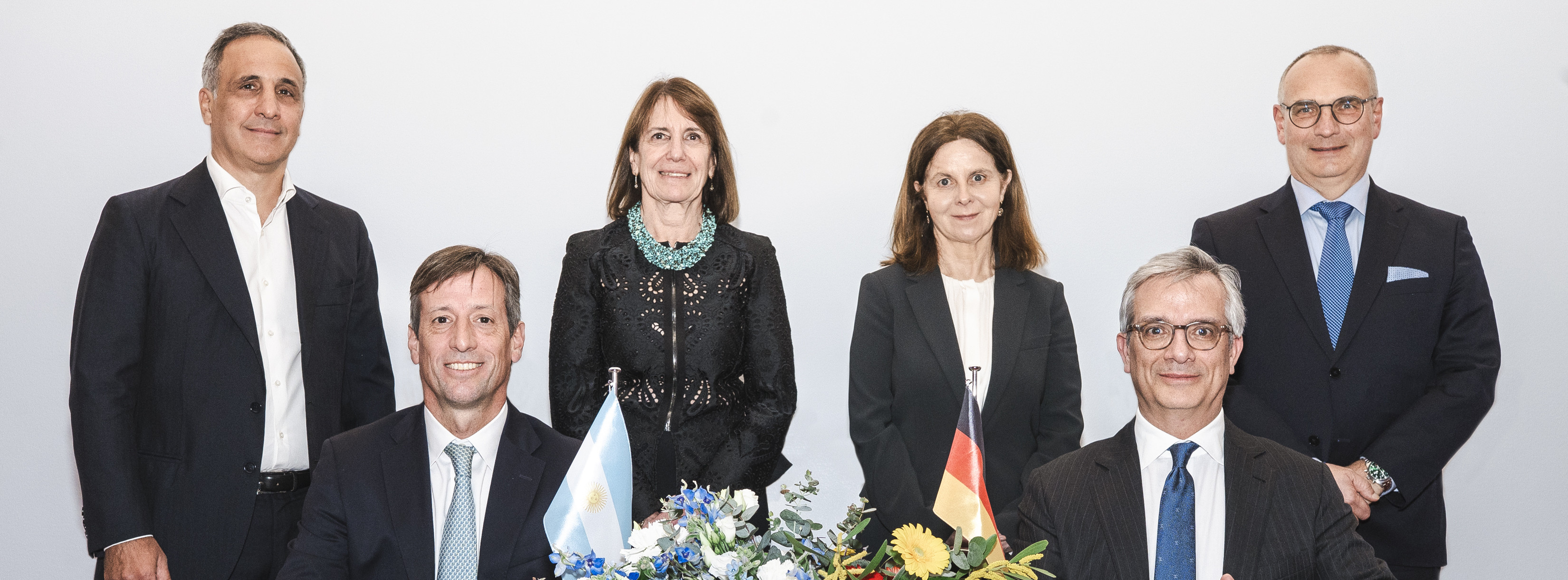 Energie & Management > Gas - Deutschland schließt LNG-Liefervertrag mit Argentinien