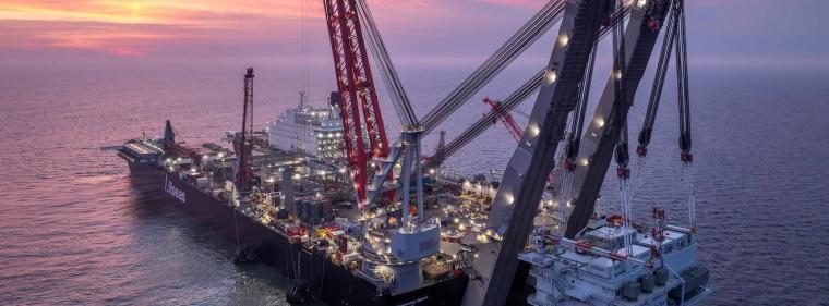 Energie & Management > Windkraft - Umspannplattformen für Windpark Gennaker installiert