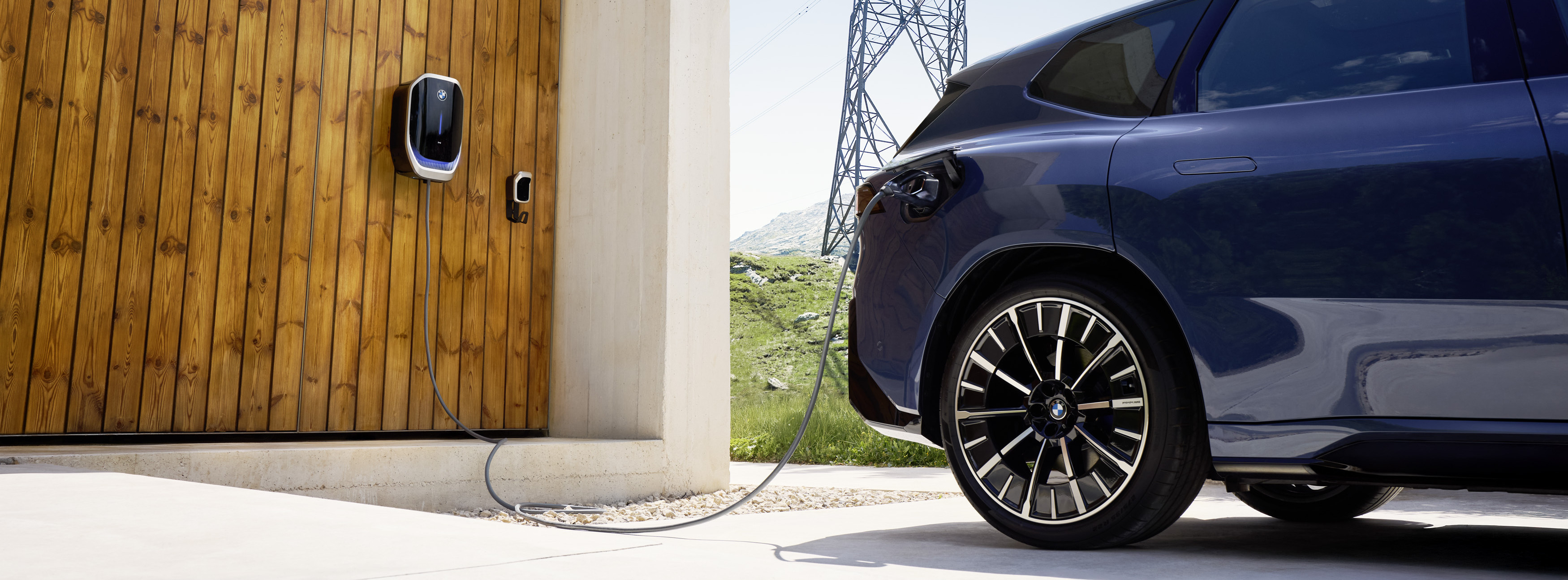 Energie & Management > Stromnetz - Bidirektionales Laden mit BMW