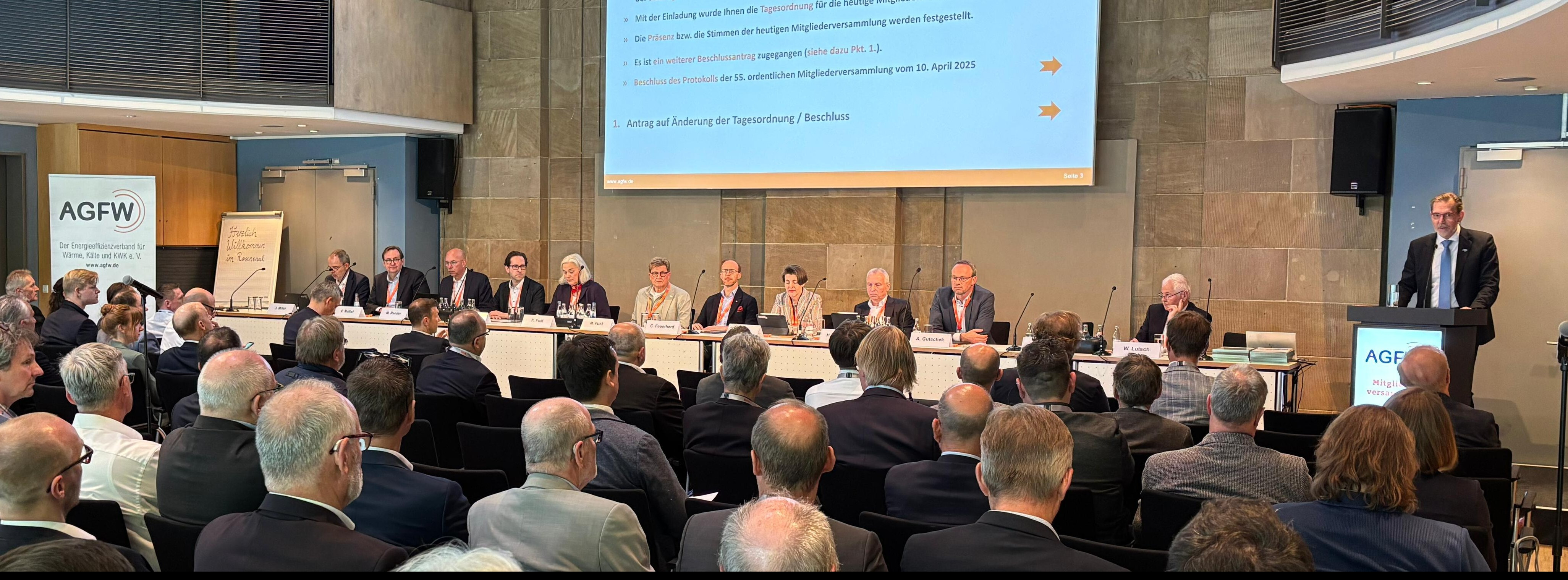Energie & Management > Personalie - Kontinuität und Veränderungen beim AGFW