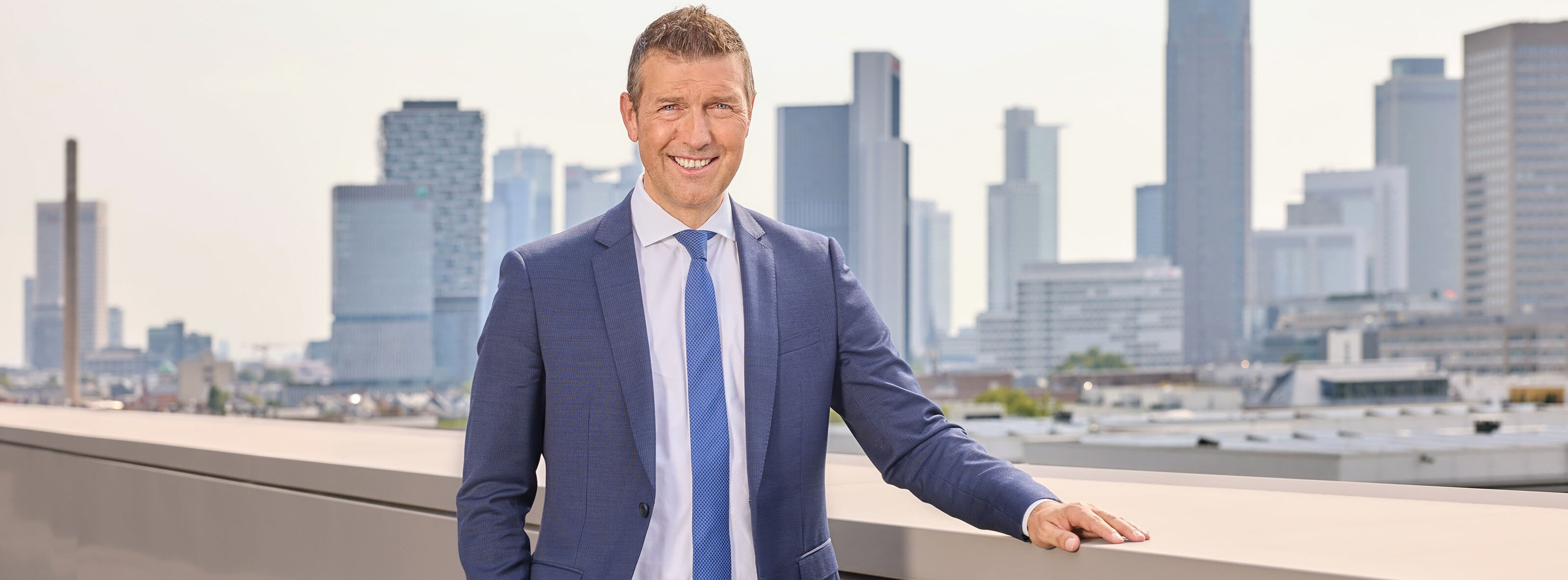 Energie & Management > Personalie - Mainova verlängert mit Vorstand