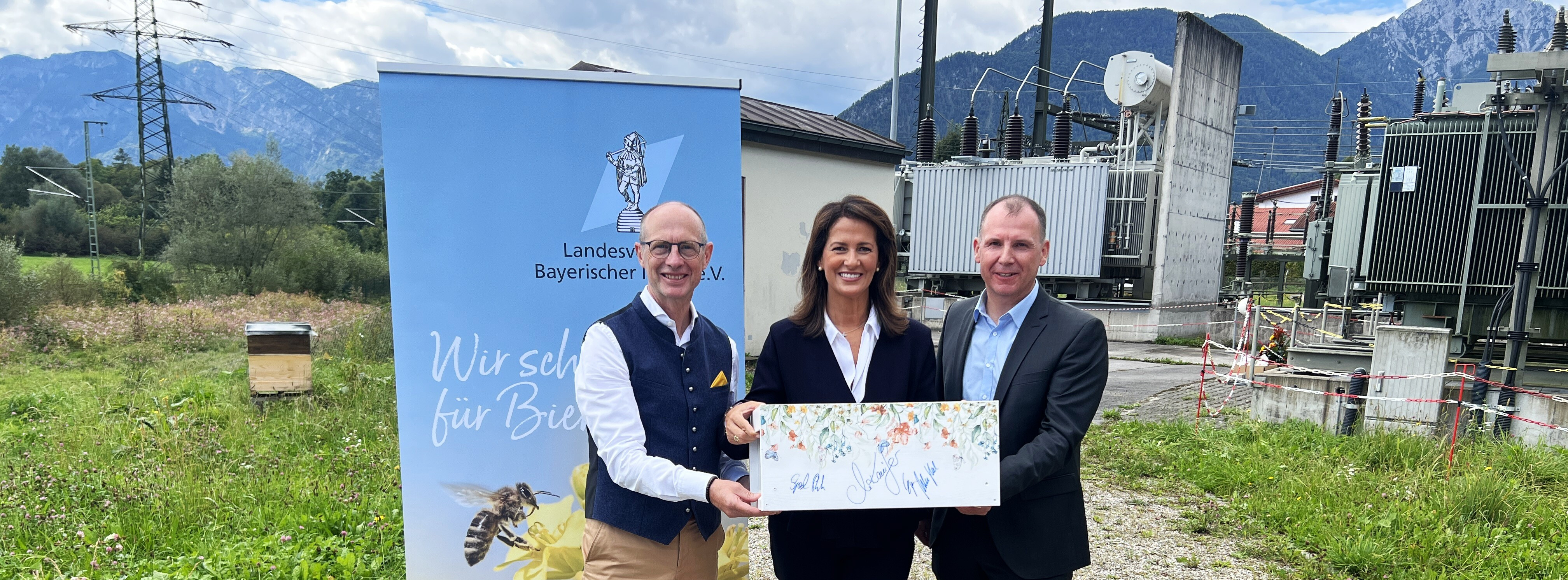 Energie & Management > Klimaschutz - Verteilnetzbetreiber arbeitet mit Imkereiverband zusammen