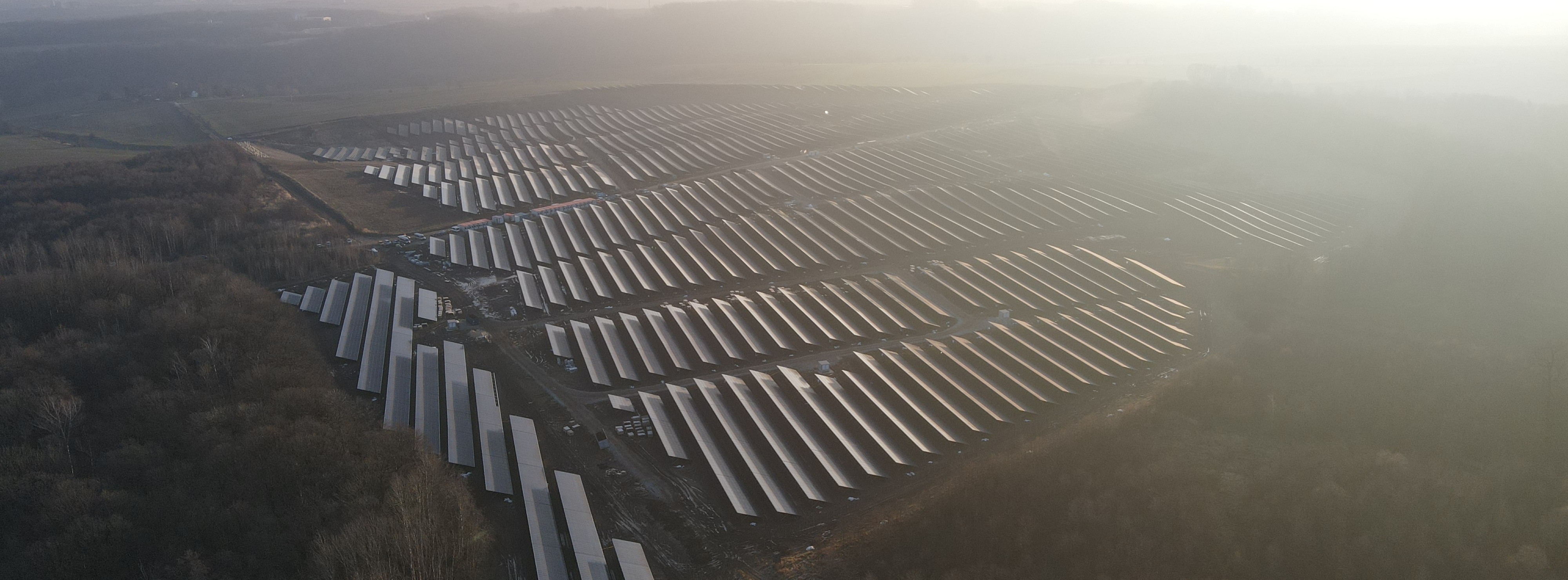 Energie & Management > Stromnetz - PV-Anlage nimmt erstmalig am Regelenergiemarkt teil