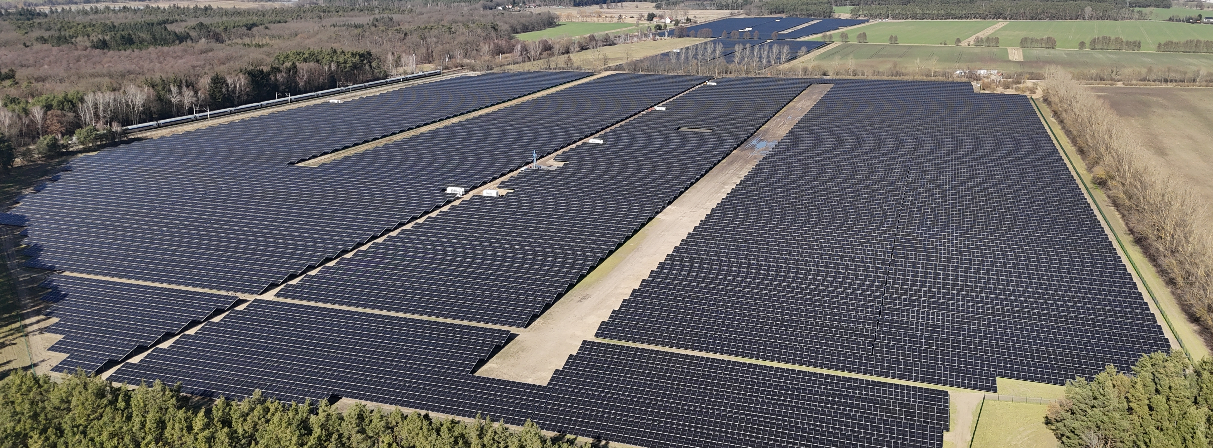 Energie & Management > Photovoltaik - Trianel nimmt größten Solarpark in Betrieb