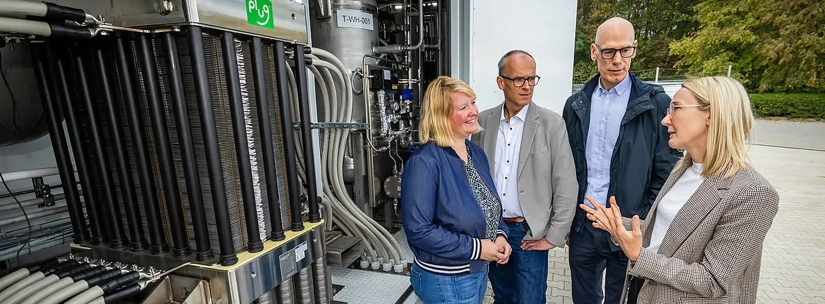 Energie & Management > Mobilität - Mehr Wasserstoff für Bielefelds Busflotte dank eigenem Elektrolyseur